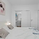 Art *