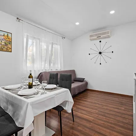 Art Apartmán Brodarica (Sibenik-Knin)