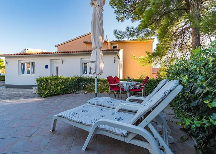 Art Brodarica (Sibenik-Knin)